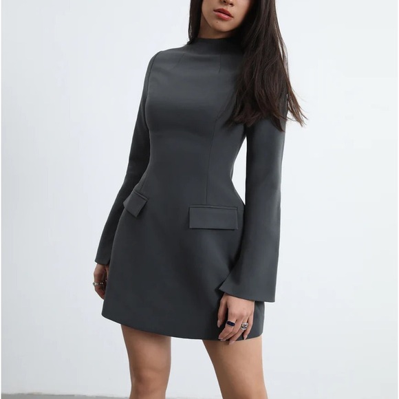 Gray premium thick fully lined material structured long sleeves mini dress - Picture 3 of 6